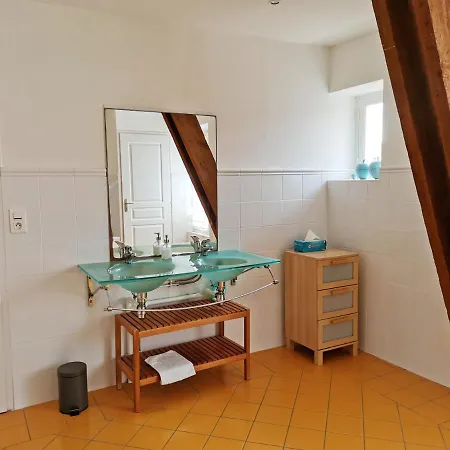 Le Manoir Du Chateau De Сasa de vacaciones *